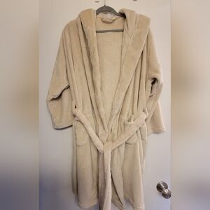 Summer & Rose Plush Cream Hooded Robe